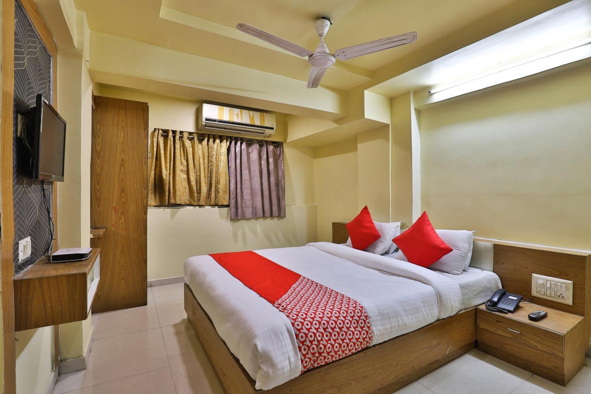 Spot On Hotel Shreeji Palace アーメダバード エクステリア 写真