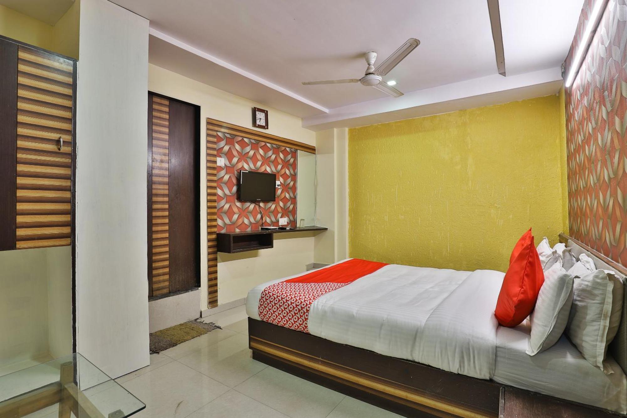 Spot On Hotel Shreeji Palace アーメダバード エクステリア 写真